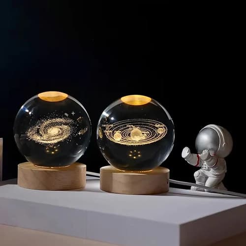 Luminária Bola De Cristal 3d Galáxia Com Base De Madeira Led Madeira Pinus Galaxia 127/220v — imagem 3